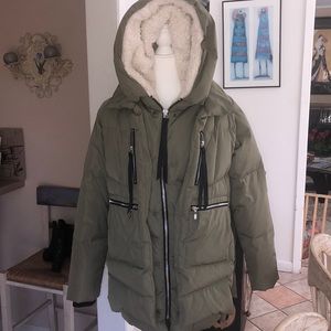 Another stunner of the Orlay—Amazon coat.